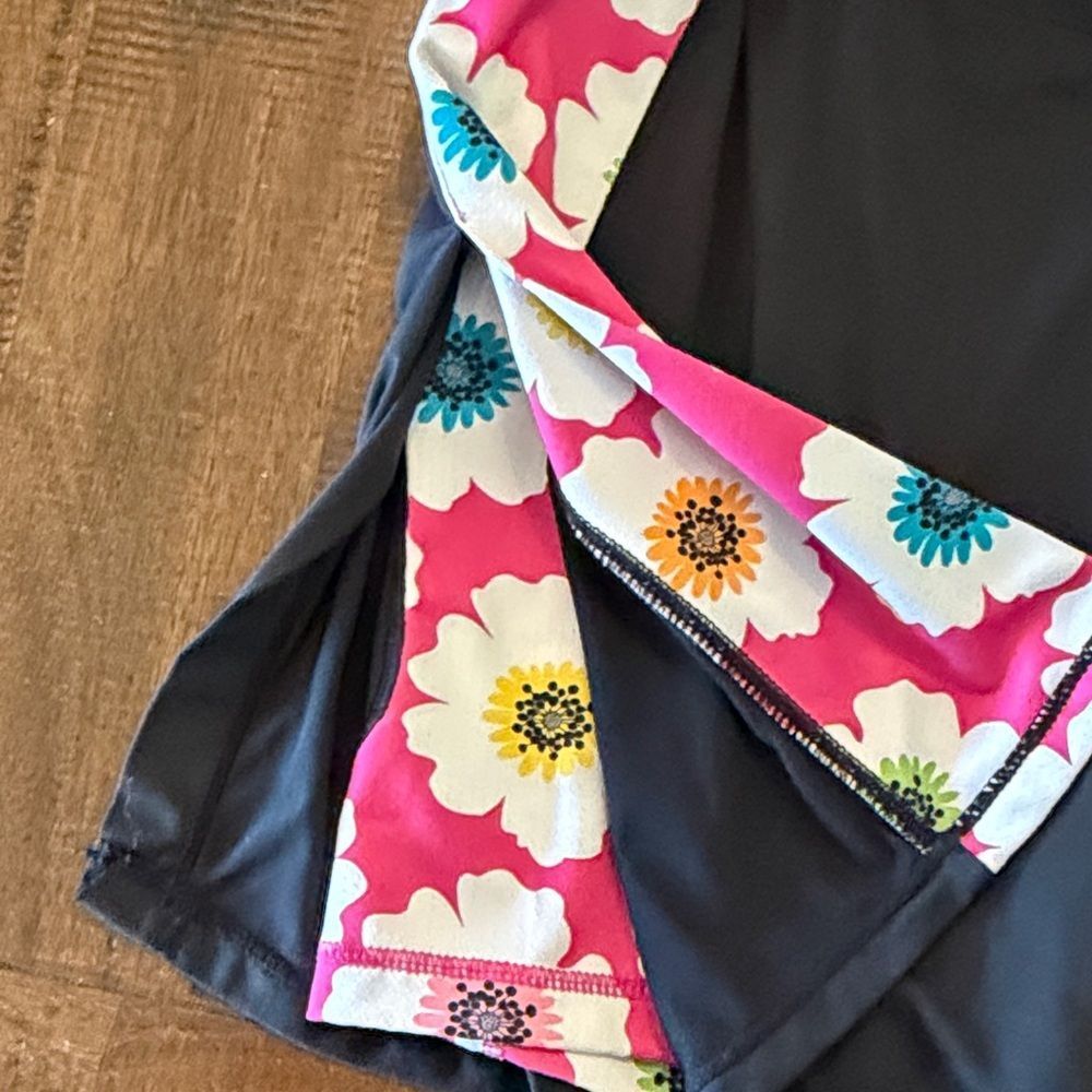 Skirt sports Black Active Skort with Pink Floral Side Panel - Picture 3 of 6